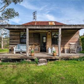 Scribbly Gum Cottage -Rustic Picturesque Romantic