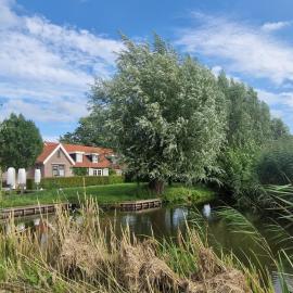 De Gouwe Leeuw، فندق في Woerdense Verlaat