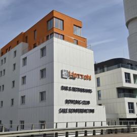 Hotton Hotel, hotelli kohteessa Gdynia