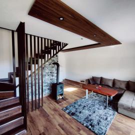 Villa Horizon - Stunning Mountain Views, Kuqishte – hotel w mieście Boge