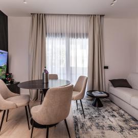 AZULIS 3 - 2BR Apartment with Garden & Parking, Aldo Moro Olbia, hotell i Olbia
