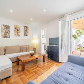 HomeHolidaysRentals Arlene, hotel in Calella