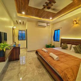 Beach Hive Resort Kashid، فندق في Kashid