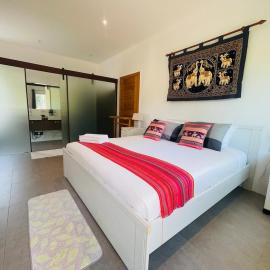 Jungle Breeze Bungalow 8B, Fast WiFi, Quiet Retreat, Hotel in Ban Dan Mai