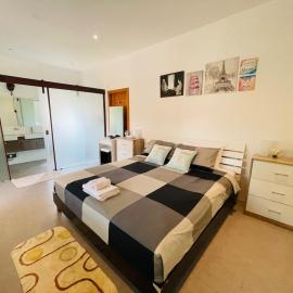 Jungle Breeze Bungalow 9A, Fast WiFi, Quiet Retreat, Hotel in Ban Dan Mai