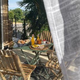 Chambre élégante avec terrasse, hotell sihtkohas Souvigny