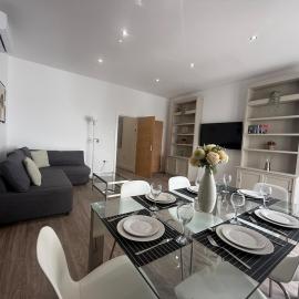Stylish 3 bed spacious flat, hotel in Brentwood