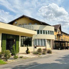 Hotel Trio Giroc, hotel en Giroc