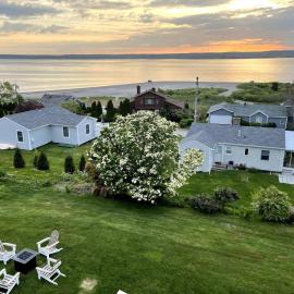 Waterview Suite Newport Area w/AC - Portsmouth RI