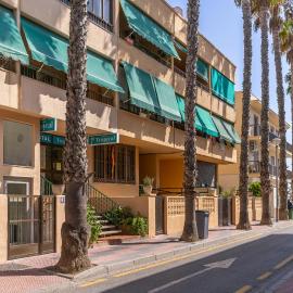 2 Bedroom Cozy Apartment In Almuñecar, hotel in Almuñécar