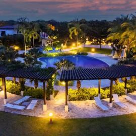 Stylish & Quiet Breathtaking Laguna Views Pool