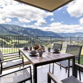 Proventus Apartments, hotel em Perca