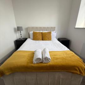 Blissful Snug Haven in Desborough