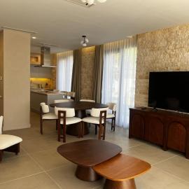 Stylish 4BR Villa with Pool near Porto Novi, hotel in Herceg-Novi