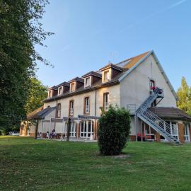 auberge de jeunesse Troyes rosières, ξενοδοχείο σε Rosières-près-Troyes