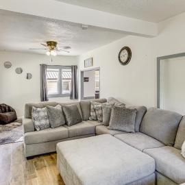 Quaint Family Retreat in Fairbury!, отель в городе Fairbury
