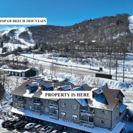 Ski Resort Backyard Walk to Lifts Brewery Coffee โรงแรมในบีชเมาน์เทน