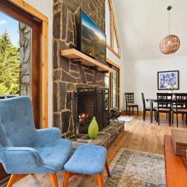 Modern Mountain Escape - near West Jefferson, hotel a Warrensville