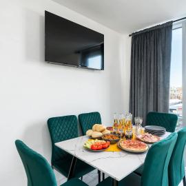 2 Bedroom 2 Bathroom Apartment with 5 Beds and Gated Parking near Sheffield United Stadium