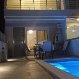 Twins house pool 1