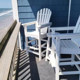 Steps to the Ocean! 285