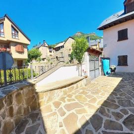 Casa Pelaire Panticosa -tucasaenlospirineos, hotel in Panticosa