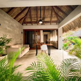 Villa Rincón del surf, 50m spot surf, AC, Starlink, Alberca, Terraza, La Saladita, Hotel in La Majahua