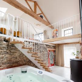 Loft d'architecte jacuzzi, cinema et filet habitation, hotel a Monnières