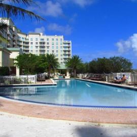 One bedroom in amazing condoBeach pass included!