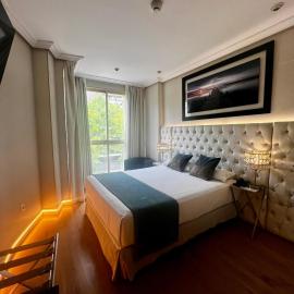 Hotel Suites Feria de Madrid, hotel v mestu Madrid