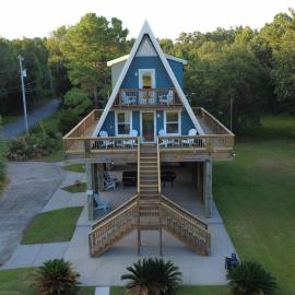 Gulf Views, Game Room, Fire Pit, Near Boat Launch, hotel in Ocean Springs