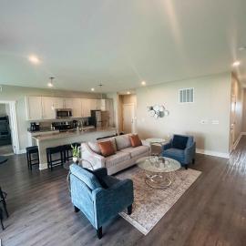 Spacious Wyoming MI Getaway- Minutes to GR, hotel in Wyoming