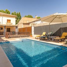 Stunning Home In Fuente Vaqueros, מלון בFuente Vaqueros
