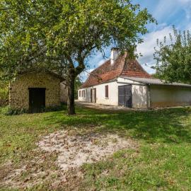 Tranquil Escape in Cendrieux