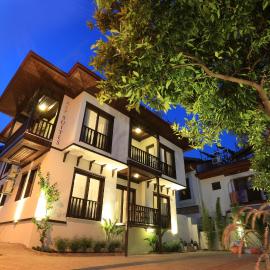 Alp Suites Mandalin – hotel w mieście Akyaka