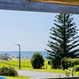 Coastal Retreat - Whiritoa Holiday House, hotel v destinaci Whiritoa