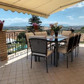 Tre Laghi Countryhouse Luminous with pool and aircon
