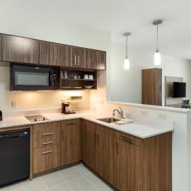 MainStay Suites Lancaster Dallas South โรงแรมในแลนคาสเตอร์