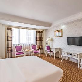 柏纳酒店百色市政府恒基广场店, hotel en Baise