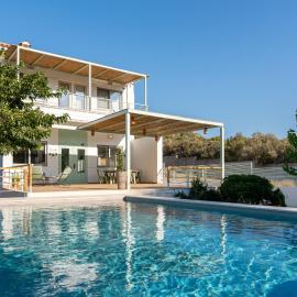 AK-Green Villa near Athens Airport, Hotel in Brauron