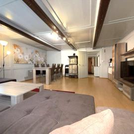 Chalet-Etage Mitten im Dorf, hotel u gradu 'Leukerbad'