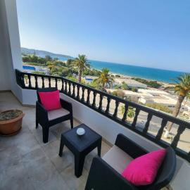 The sea view, hotel in Douar el Hafey