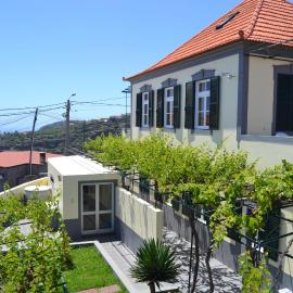 Hostel Casal São João, hotel in Ribeira Brava