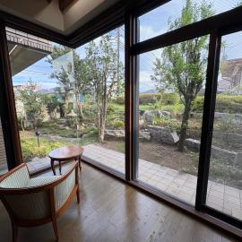 RESIDENCE AKATSUKI 中庭と坪庭で和洋を愉しむ一棟貸し 8名広々238平米 八王子ic近く, hotel i Hachiōji