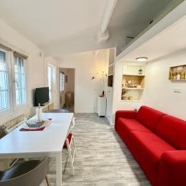 3 Bedrooms with terrace 20 minutes to Paris center