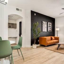 Boulevard Stays Luxe 1BR by Stadium Pool Parking Gym 07