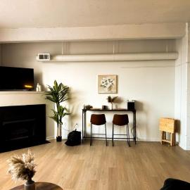 Charming 2 Bedroom Loft, hotel a Cleveland