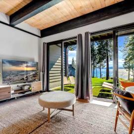 Lake Tahoe Vacation Rental w Patio & Pool Access