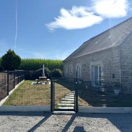 Charmante maison en pierre, Hotel in Saint-Eutrope