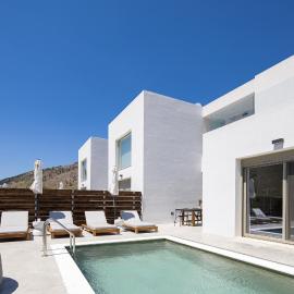 Imbros Villas - "Free" Heated Pools in mountains!، فندق في Ímbros